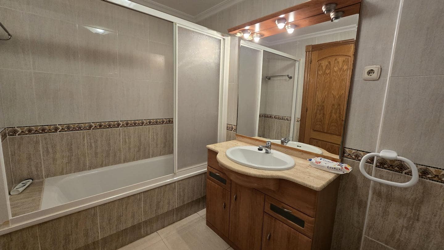 3 slaapkamer Flat te koop in La Manga del Mar Menor met zwembad garage - € 375.000 (Ref: 10011788)