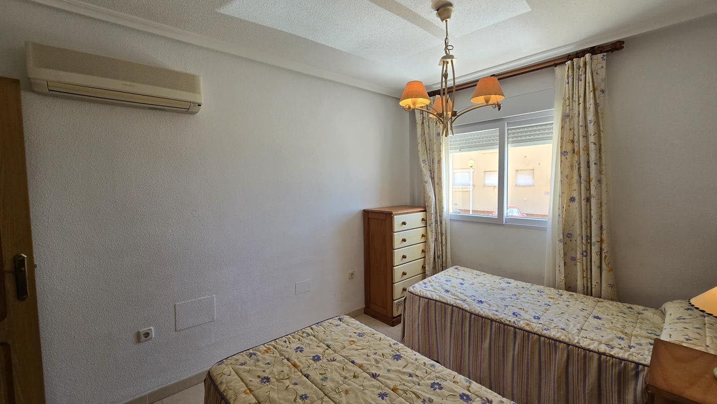 3 slaapkamer Flat te koop in La Manga del Mar Menor met zwembad garage - € 375.000 (Ref: 10011788)