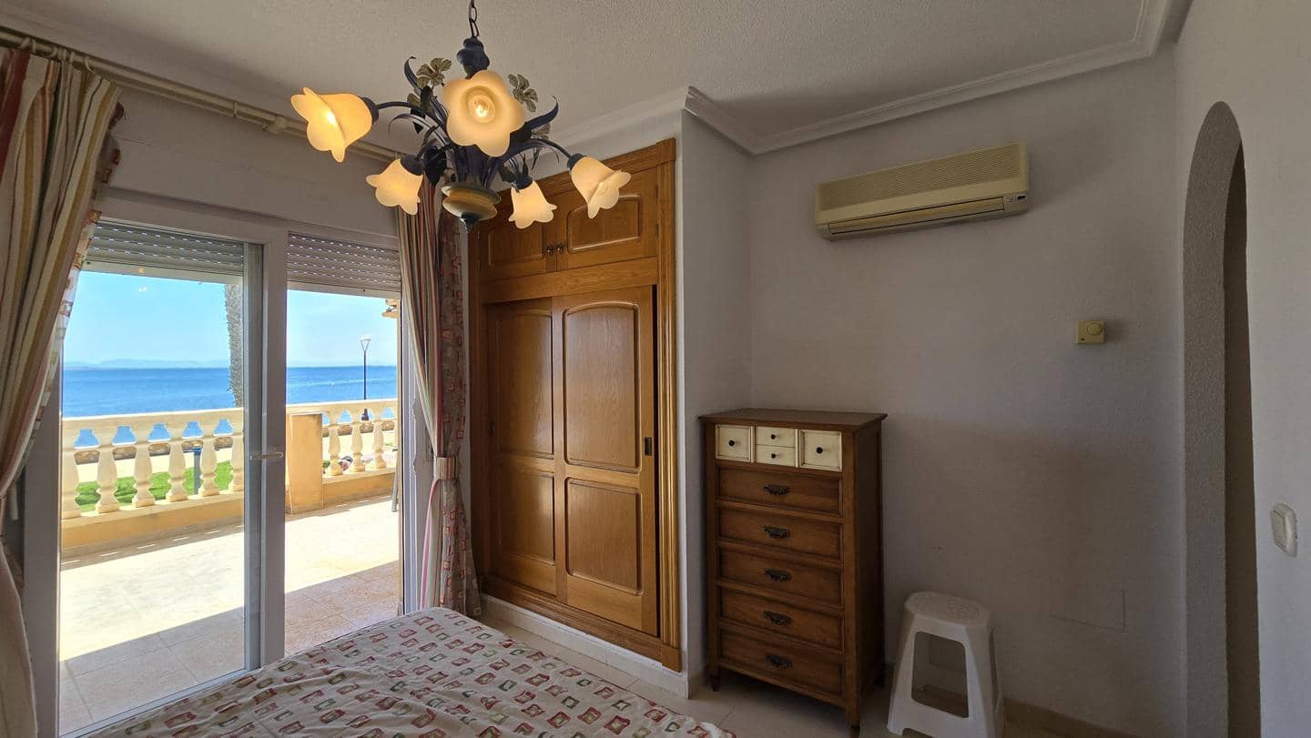 3 slaapkamer Flat te koop in La Manga del Mar Menor met zwembad garage - € 375.000 (Ref: 10011788)