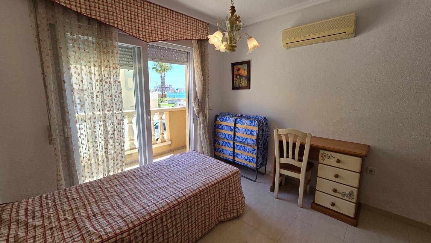 3 slaapkamer Flat te koop in La Manga del Mar Menor met zwembad garage - € 375.000 (Ref: 10011788)