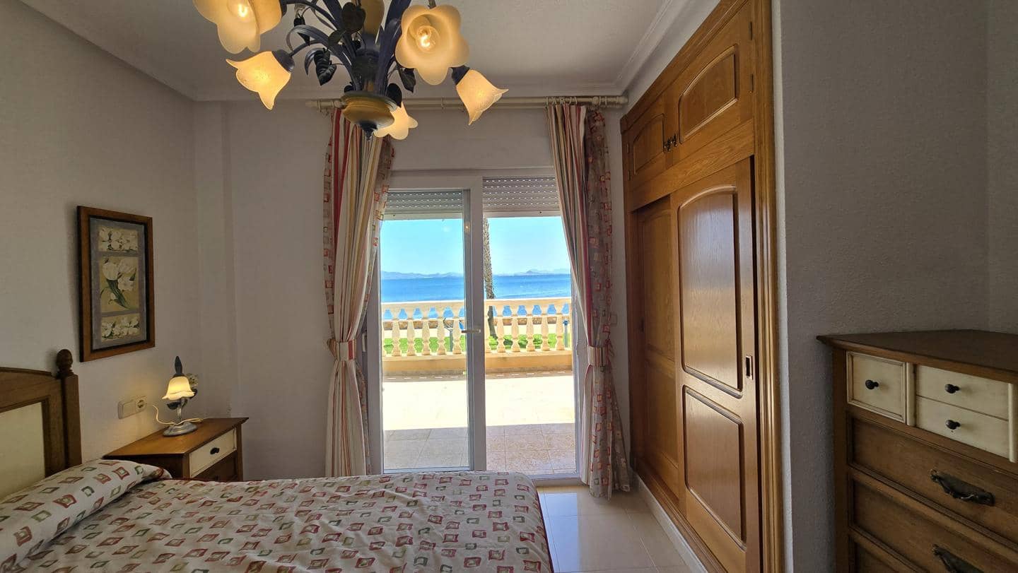 3 slaapkamer Flat te koop in La Manga del Mar Menor met zwembad garage - € 375.000 (Ref: 10011788)