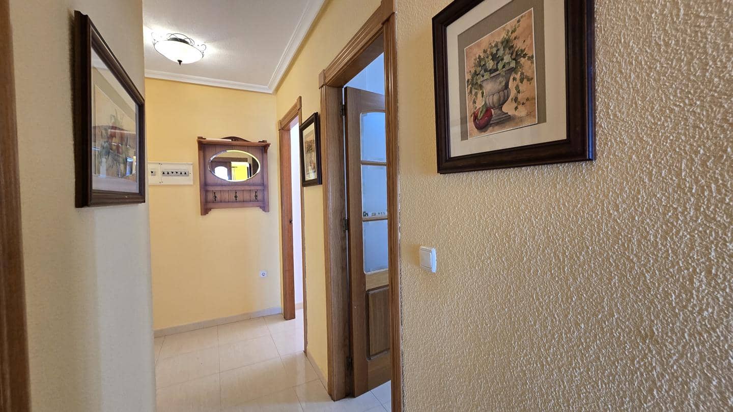 3 slaapkamer Flat te koop in La Manga del Mar Menor met zwembad garage - € 375.000 (Ref: 10011788)