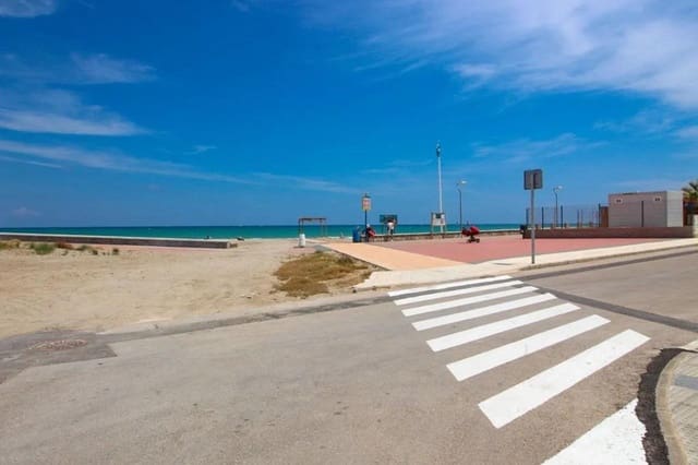 2 soverom Leilighet til salgs i La Manga del Mar Menor med svømmebasseng garasje - € 190 000 (Ref: 10011789)