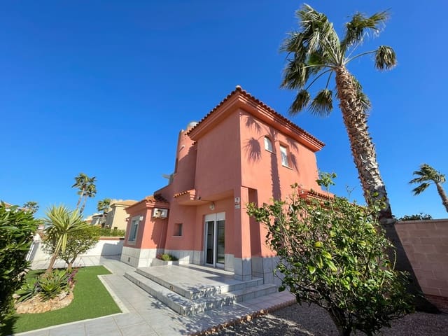 3 slaapkamer Villa te koop in La Manga del Mar Menor met zwembad garage - € 369.000 (Ref: 10011790)