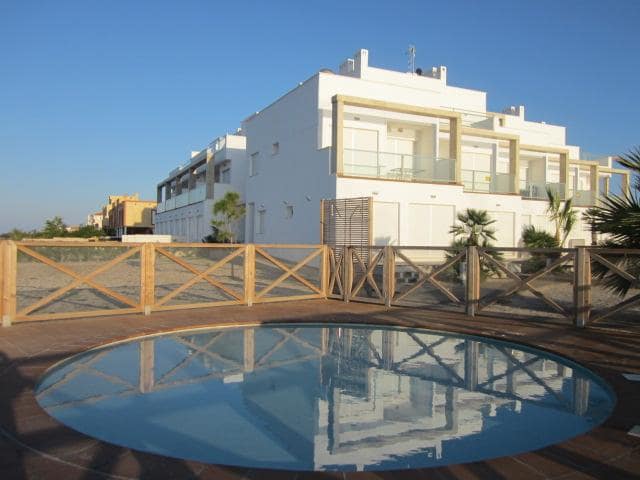 2 soverom Leilighet til salgs i La Manga del Mar Menor med svømmebasseng garasje - € 189 000 (Ref: 10011792)