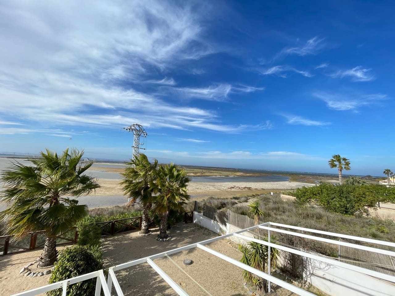 2 soverom Leilighet til salgs i La Manga del Mar Menor med svømmebasseng garasje - € 189 000 (Ref: 10011792)