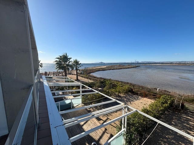 2 soverom Leilighet til salgs i La Manga del Mar Menor med svømmebasseng garasje - € 189 000 (Ref: 10011792)