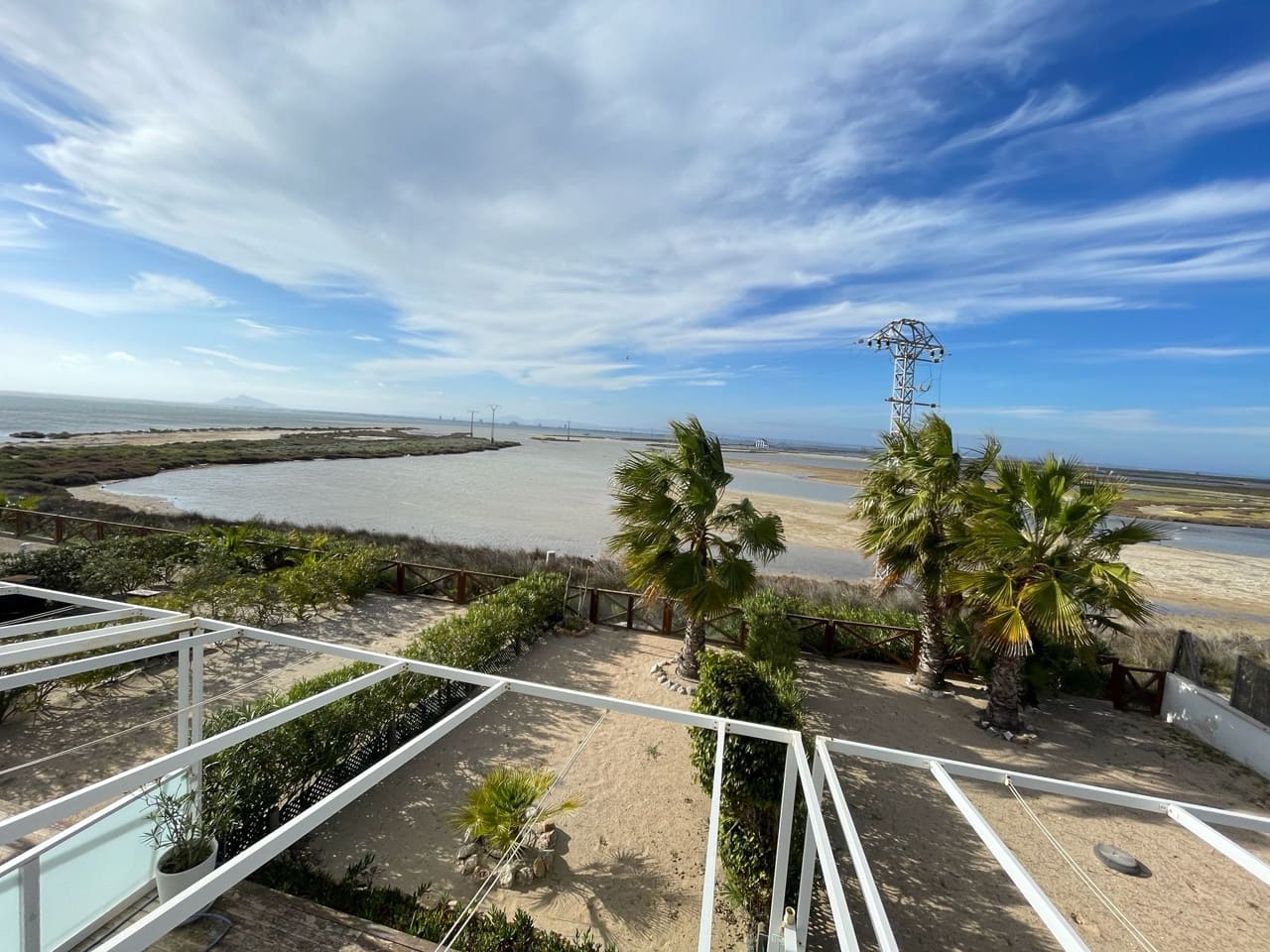 2 soverom Leilighet til salgs i La Manga del Mar Menor med svømmebasseng garasje - € 189 000 (Ref: 10011792)