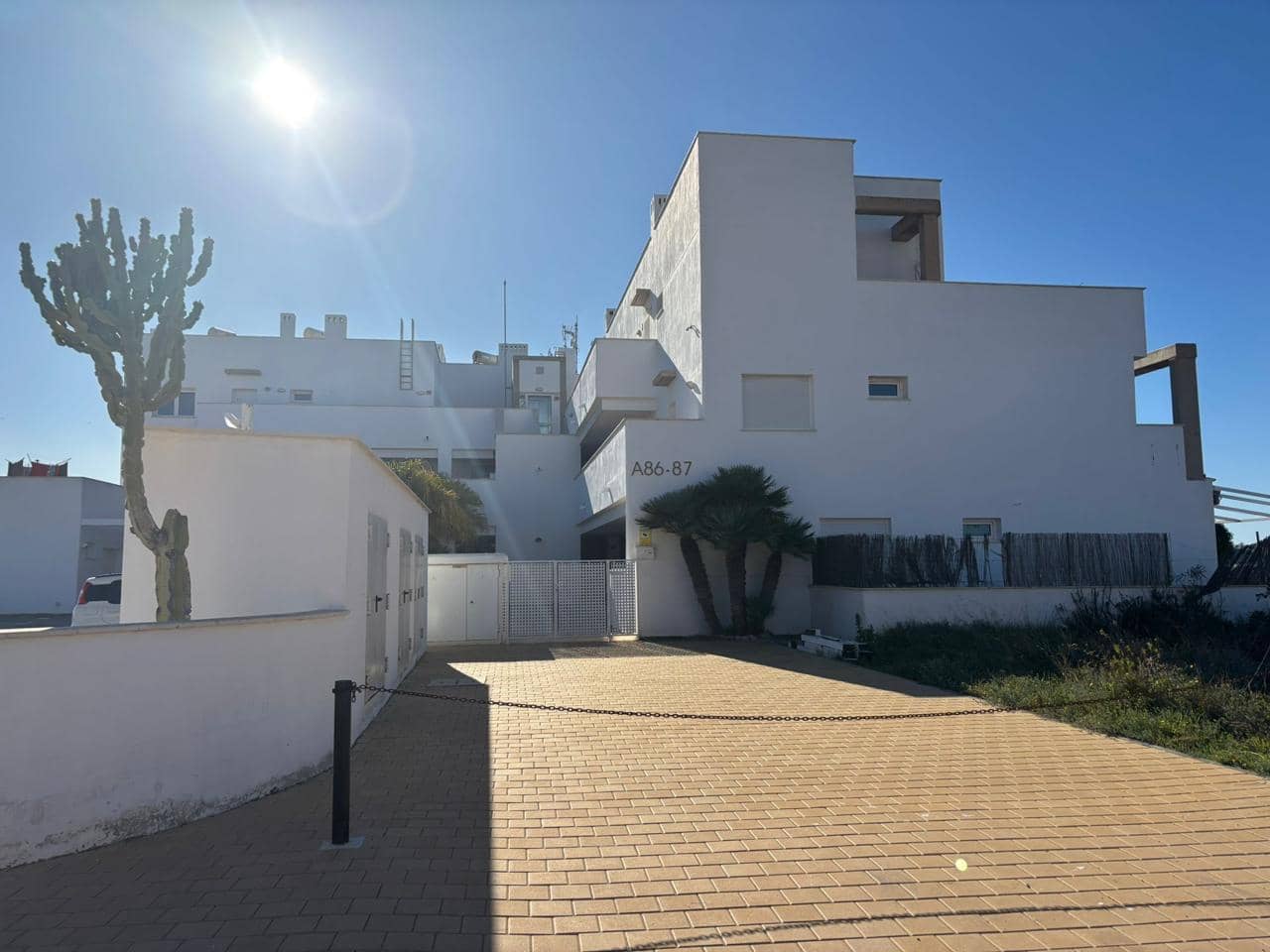 2 soverom Leilighet til salgs i La Manga del Mar Menor med svømmebasseng garasje - € 189 000 (Ref: 10011792)