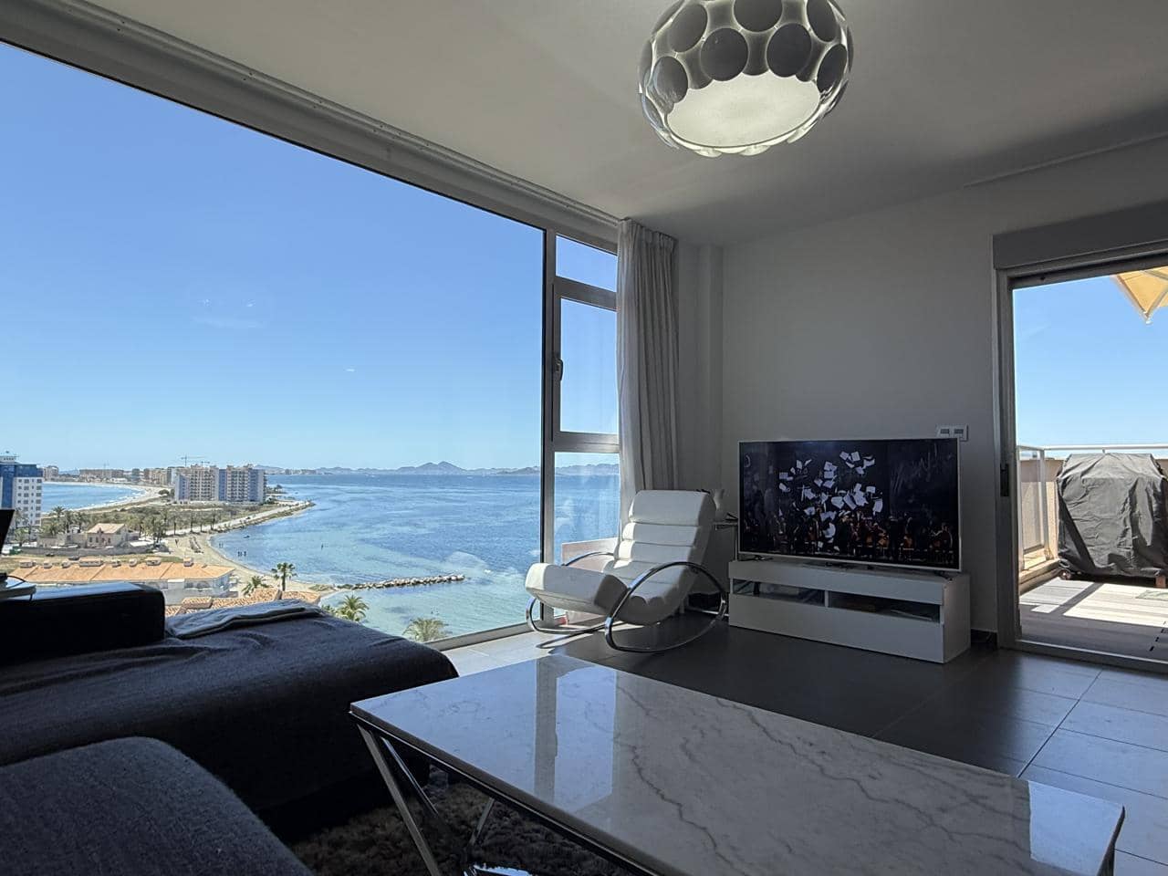 Piso de 3 habitaciones en La Manga del Mar Menor en venta con piscina garaje - 395.000 € (Ref: 10011794)