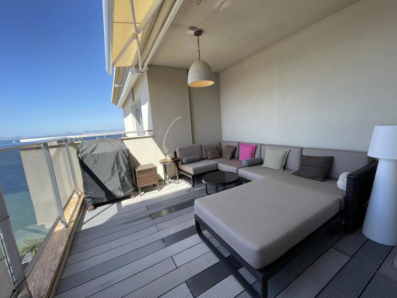 Piso de 3 habitaciones en La Manga del Mar Menor en venta con piscina garaje - 395.000 € (Ref: 10011794)