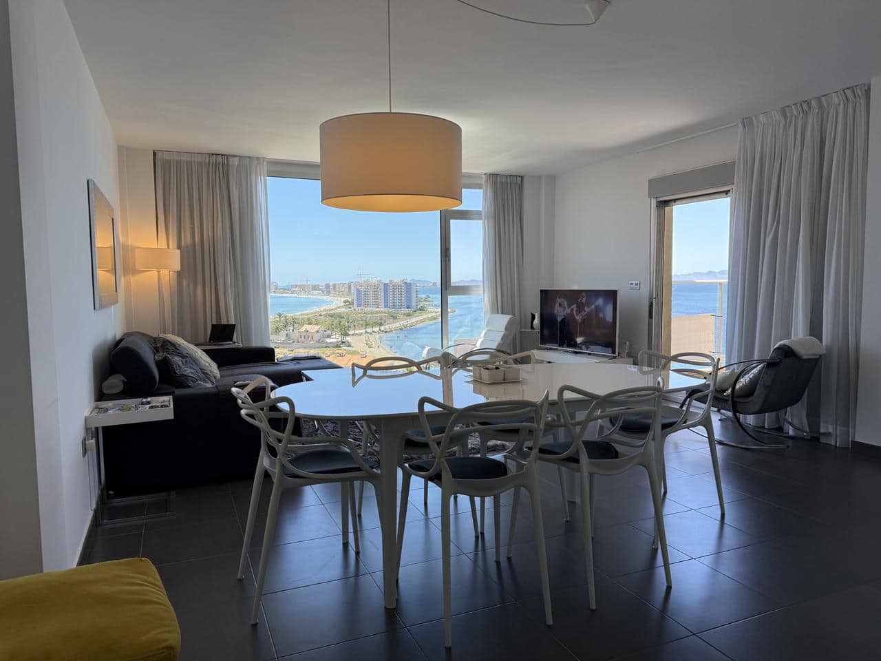 Piso de 3 habitaciones en La Manga del Mar Menor en venta con piscina garaje - 395.000 € (Ref: 10011794)