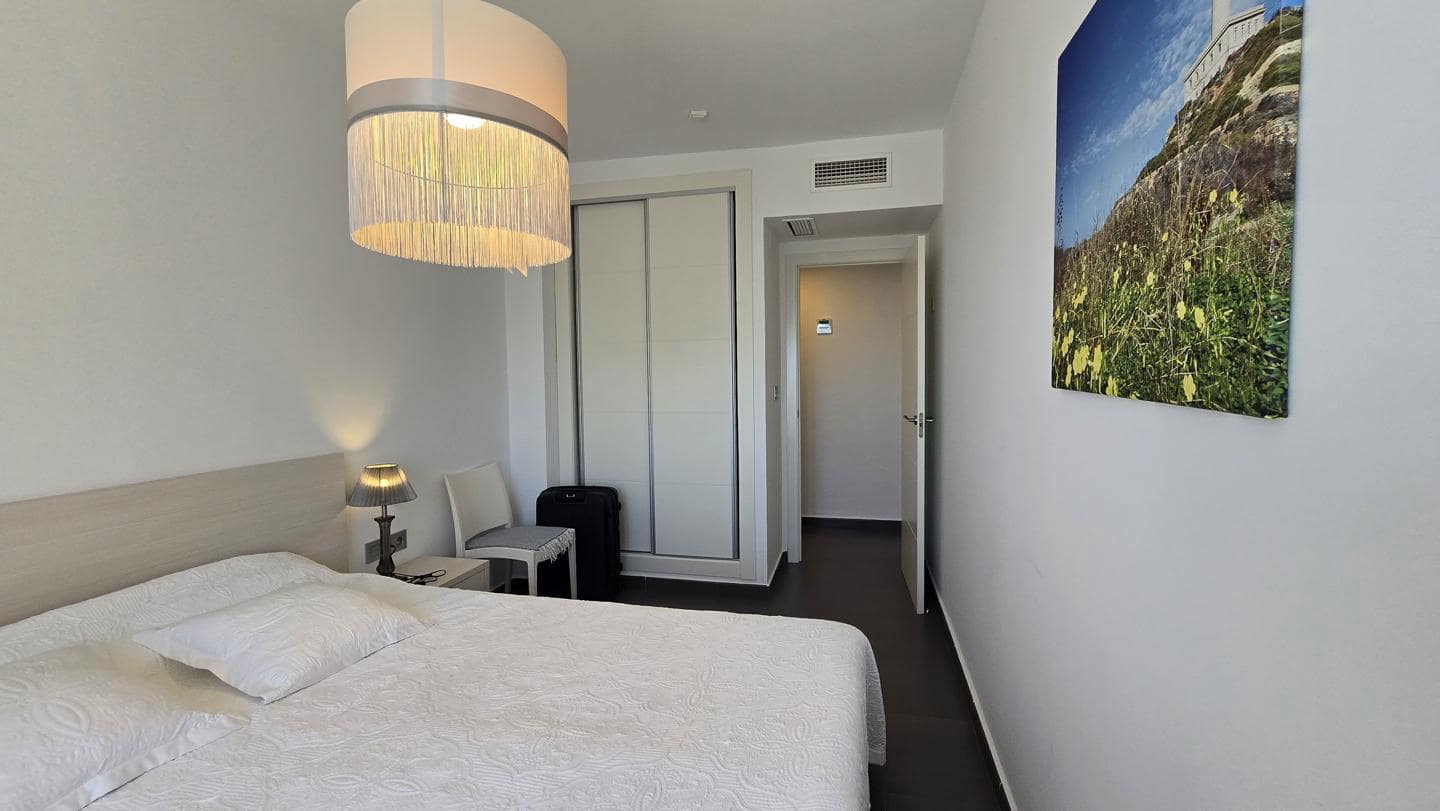 Piso de 3 habitaciones en La Manga del Mar Menor en venta con piscina garaje - 395.000 € (Ref: 10011794)
