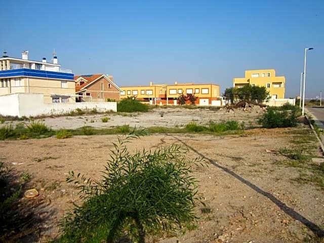 Undeveloped Land for sale in La Manga del Mar Menor - € 115,000 (Ref: 10011795)