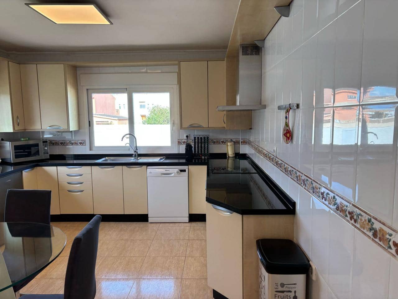 6 sypialnia Willa na sprzedaż w La Manga del Mar Menor z basenem garażem - 610 000 € (Ref: 10011796)