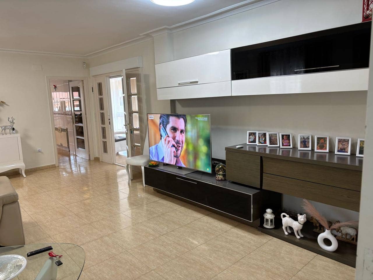 6 sypialnia Willa na sprzedaż w La Manga del Mar Menor z basenem garażem - 610 000 € (Ref: 10011796)