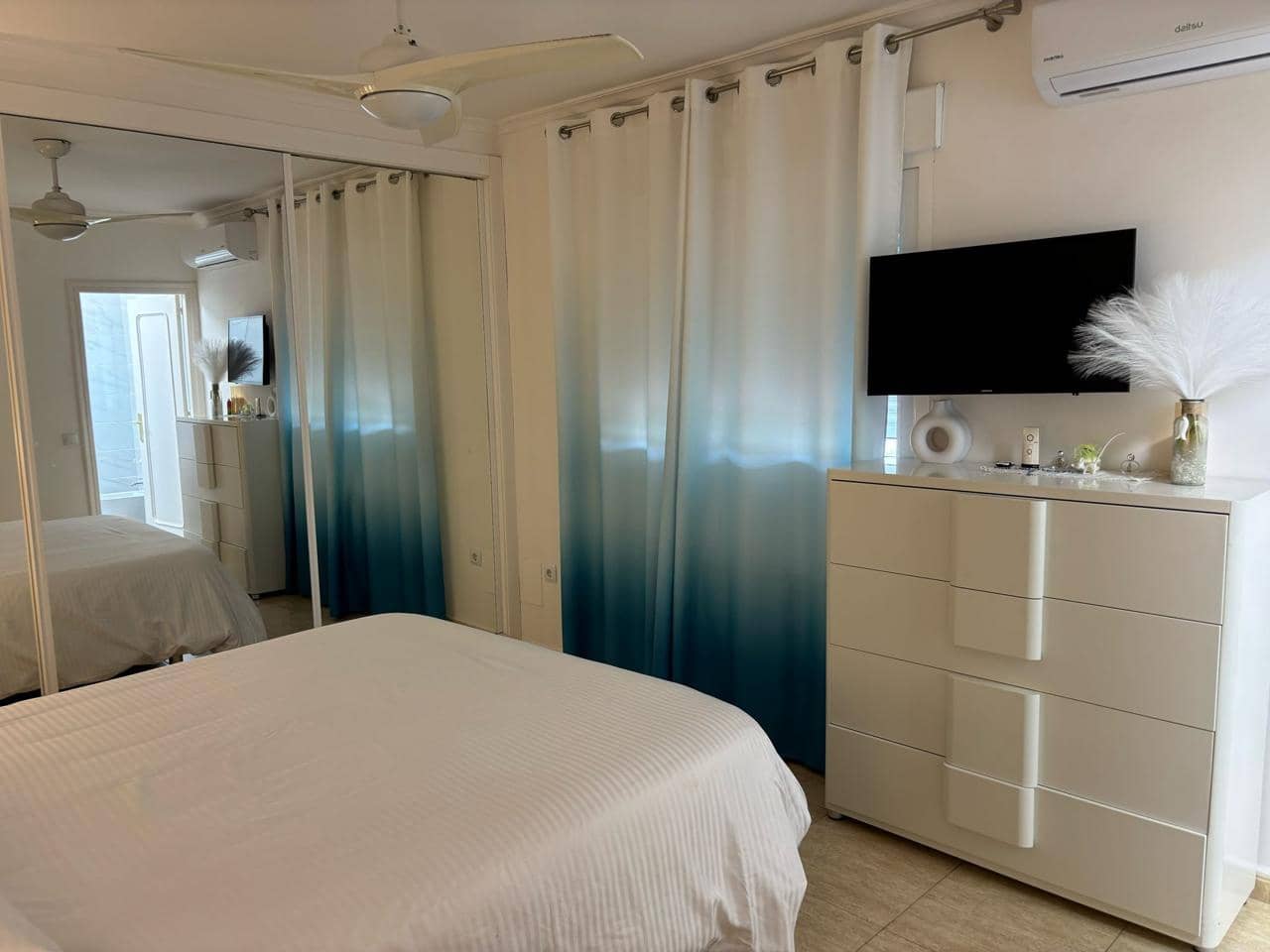 6 sypialnia Willa na sprzedaż w La Manga del Mar Menor z basenem garażem - 610 000 € (Ref: 10011796)