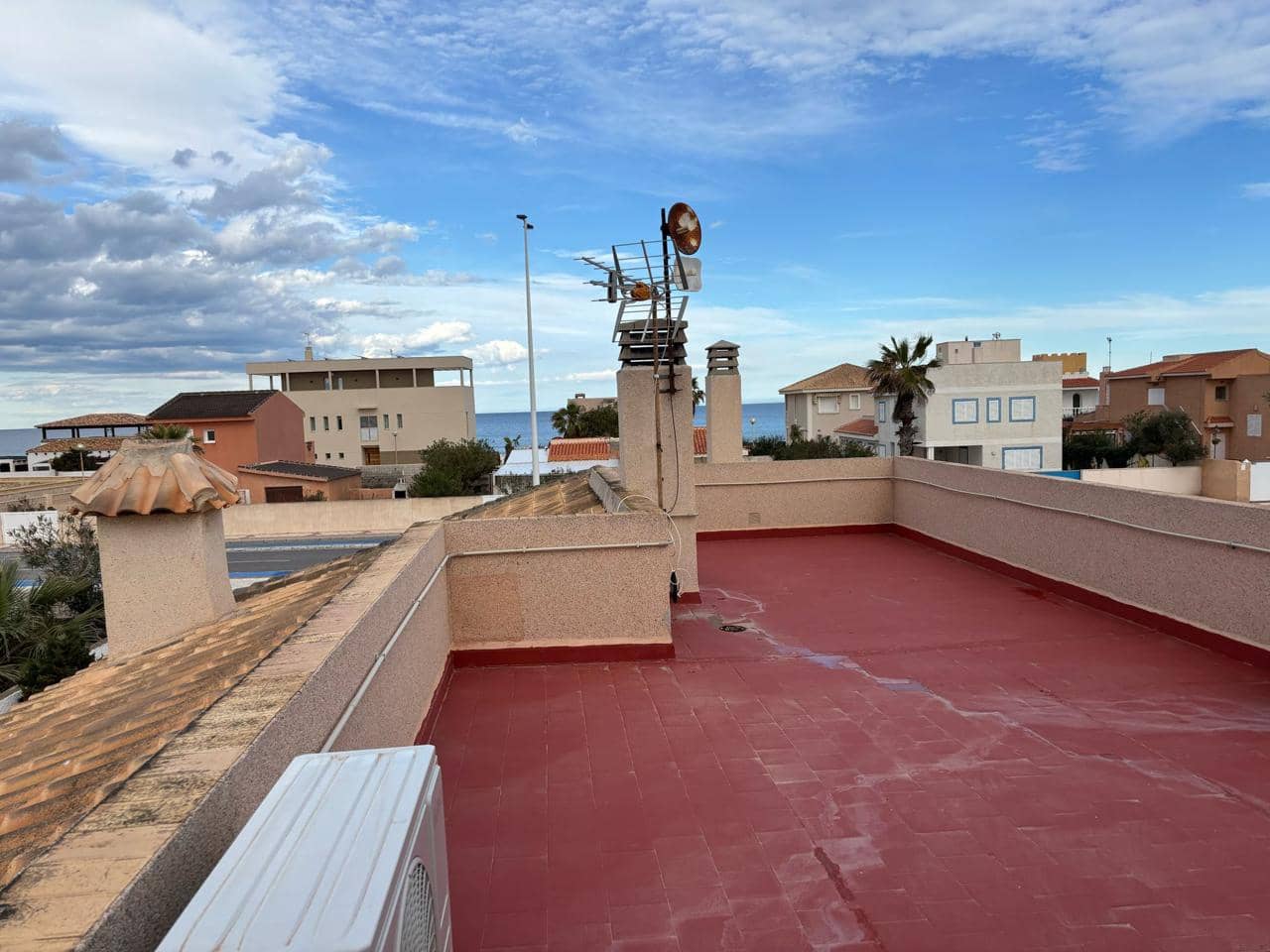 6 sypialnia Willa na sprzedaż w La Manga del Mar Menor z basenem garażem - 610 000 € (Ref: 10011796)