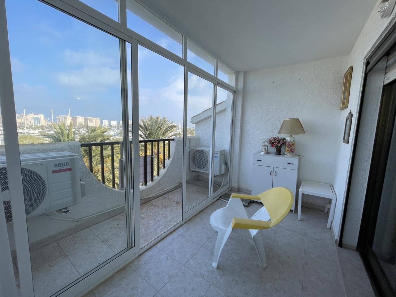 3 sypialnia Mieszkanie na sprzedaż w La Manga del Mar Menor z basenem - 220 000 € (Ref: 10011798)