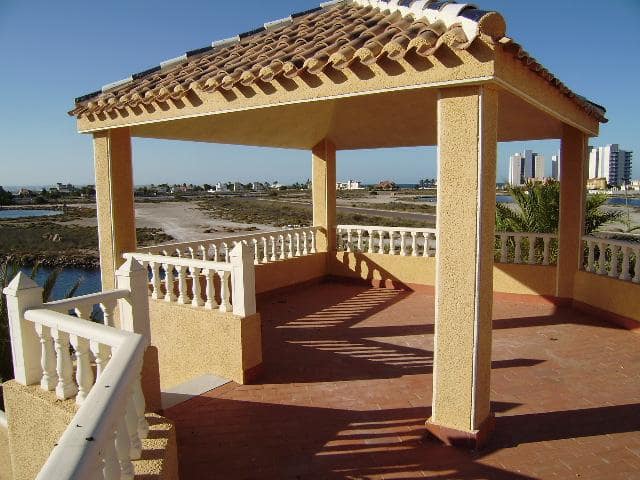 3 soverom Villa til salgs i La Manga del Mar Menor med svømmebasseng garasje - € 780 000 (Ref: 10011804)