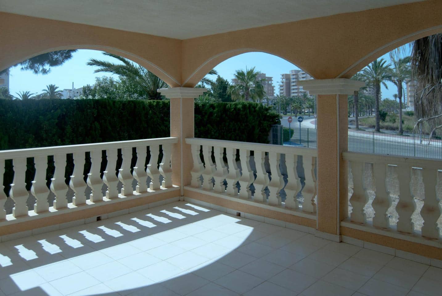 3 soverom Villa til salgs i La Manga del Mar Menor med svømmebasseng garasje - € 780 000 (Ref: 10011804)