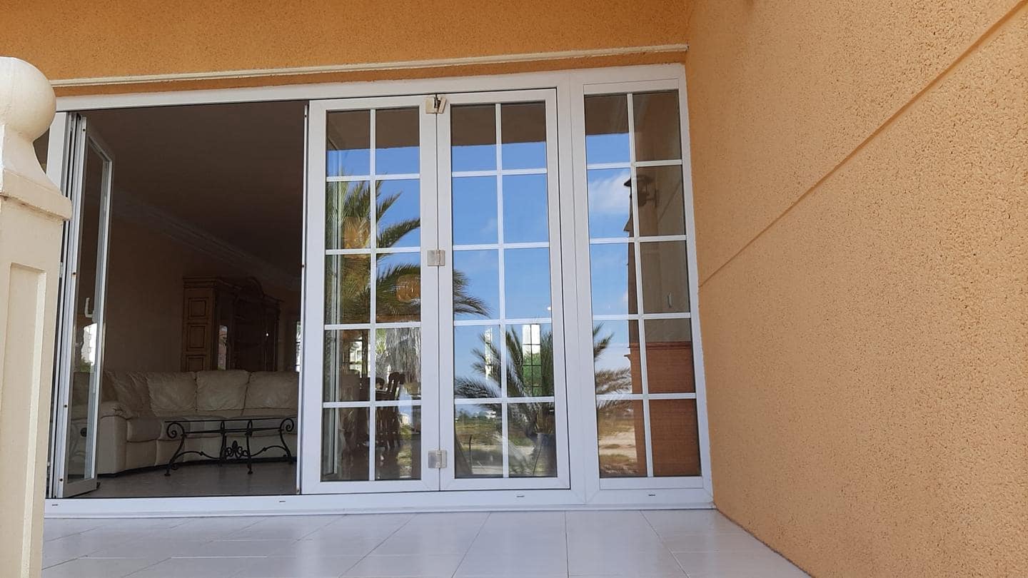 3 soverom Villa til salgs i La Manga del Mar Menor med svømmebasseng garasje - € 780 000 (Ref: 10011804)