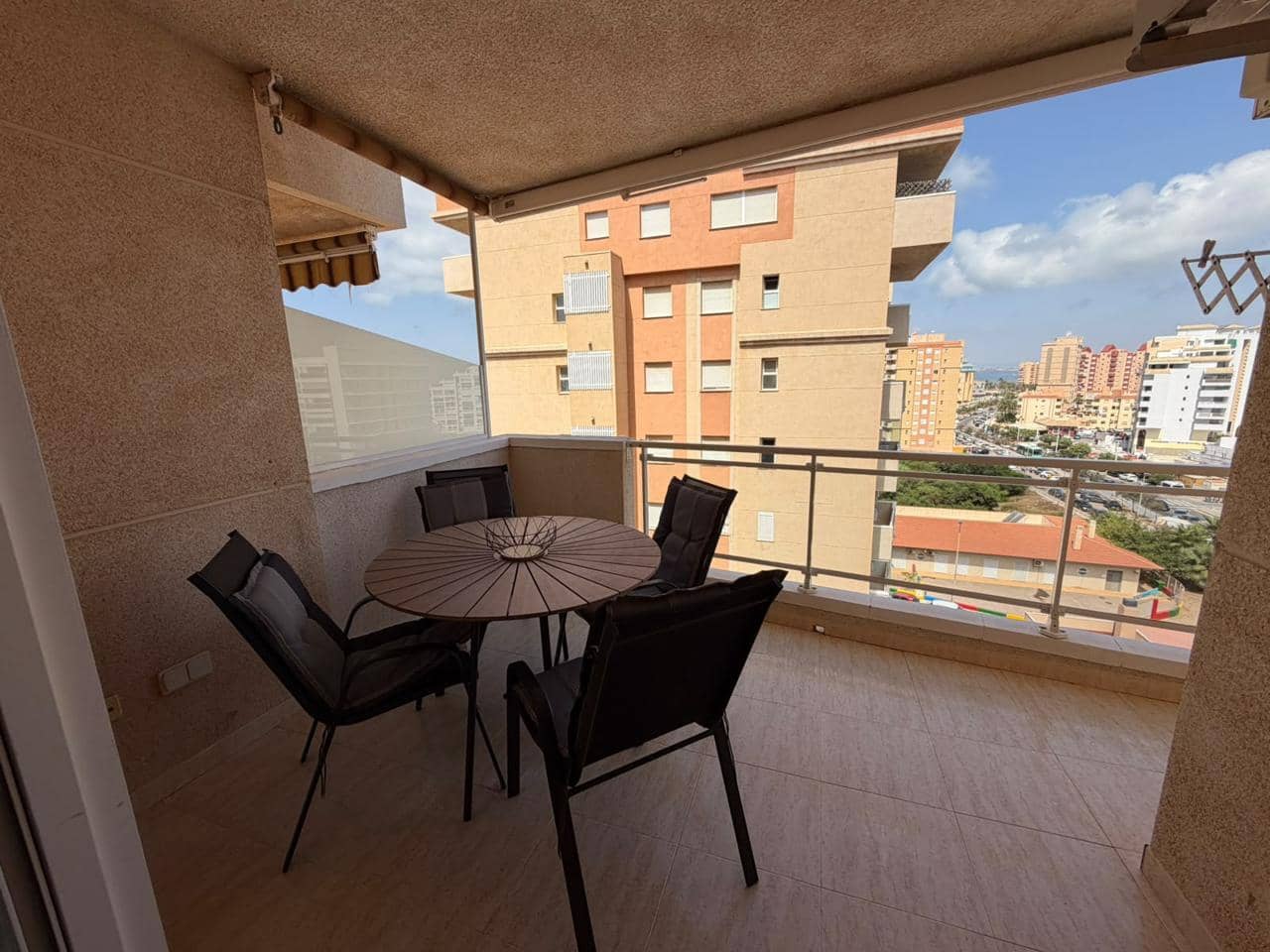 1 slaapkamer Flat te koop in La Manga del Mar Menor met zwembad garage - € 140.000 (Ref: 10016868)