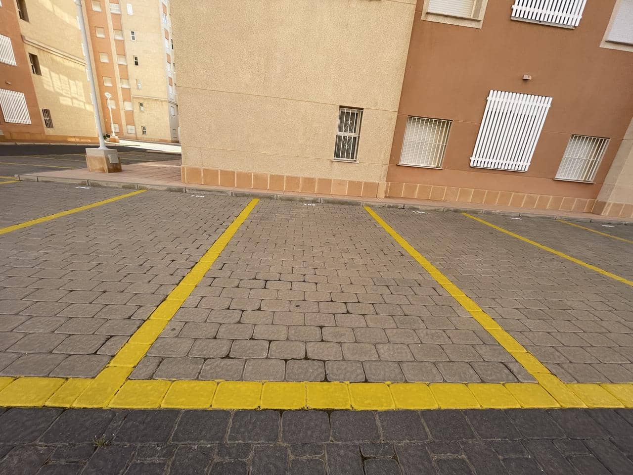 1 slaapkamer Flat te koop in La Manga del Mar Menor met zwembad garage - € 140.000 (Ref: 10016868)