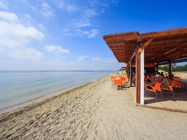 Piso de 1 habitación en La Manga del Mar Menor en venta con piscina garaje - 135.000 € (Ref: 10021776)