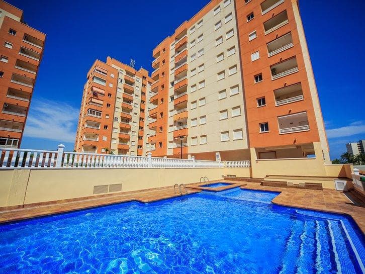 1 makuuhuone Asunto myytävänä paikassa La Manga del Mar Menor mukana uima-altaan 
autotalli - 135 000 € (Ref: 10021776)