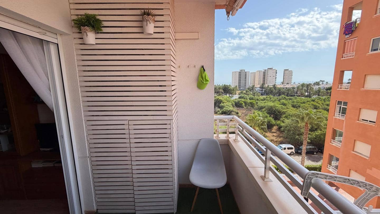 1 makuuhuone Asunto myytävänä paikassa La Manga del Mar Menor mukana uima-altaan 
autotalli - 135 000 € (Ref: 10021776)