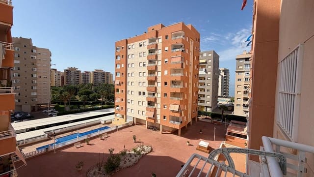 Piso de 1 habitación en La Manga del Mar Menor en venta con piscina garaje - 135.000 € (Ref: 10021776)
