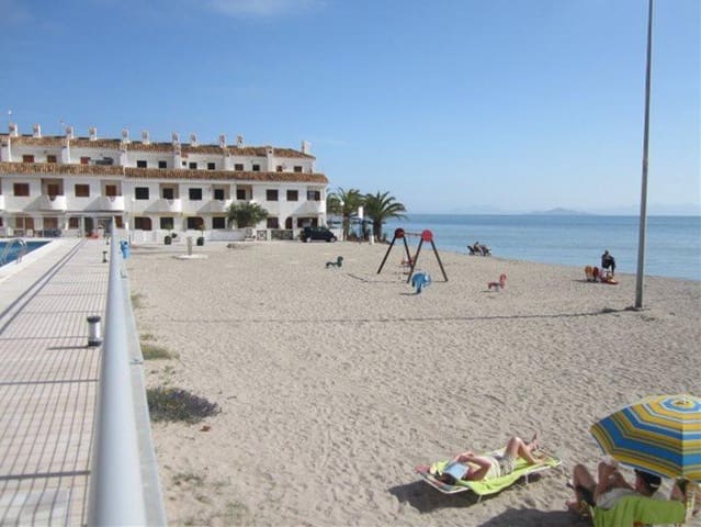 Piso de 2 habitaciones en La Manga del Mar Menor en venta con piscina - 185.000 € (Ref: 10024930)