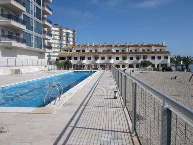 Piso de 2 habitaciones en La Manga del Mar Menor en venta con piscina - 185.000 € (Ref: 10024930)
