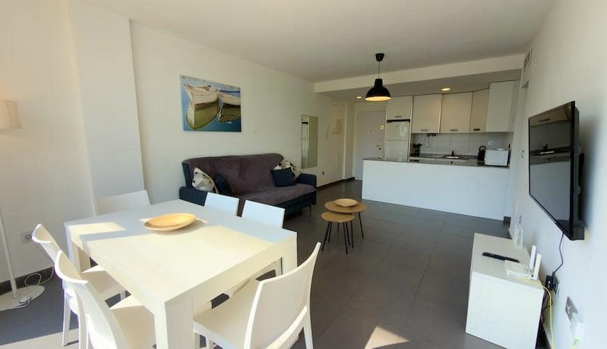 Piso de 2 habitaciones en La Manga del Mar Menor en venta con piscina - 185.000 € (Ref: 10024930)