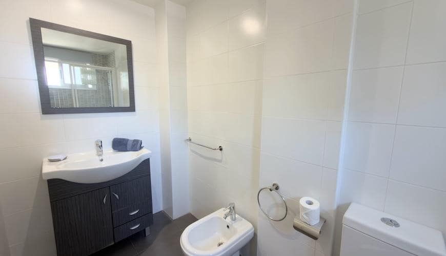 Piso de 2 habitaciones en La Manga del Mar Menor en venta con piscina - 185.000 € (Ref: 10024930)