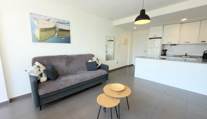 Piso de 2 habitaciones en La Manga del Mar Menor en venta con piscina - 185.000 € (Ref: 10024930)