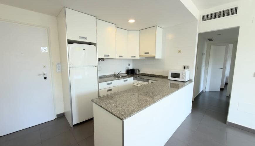 Piso de 2 habitaciones en La Manga del Mar Menor en venta con piscina - 185.000 € (Ref: 10024930)