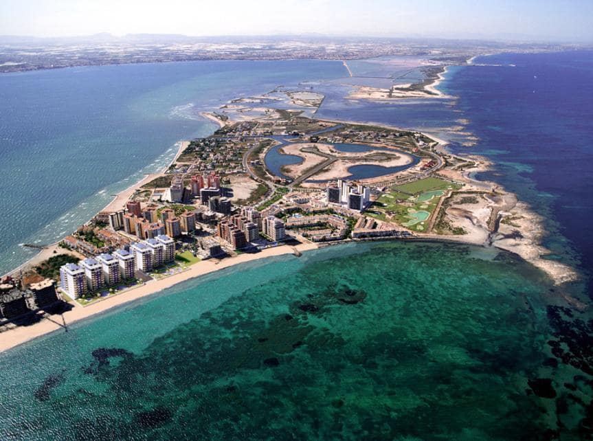 2 chambre Appartement à vendre à La Manga del Mar Menor avec piscine garage - 289 000 € (Ref: 10084937)
