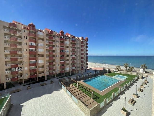 Piso de 1 habitación en La Manga del Mar Menor en venta con piscina - 145.000 € (Ref: 10113403)