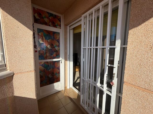 Piso de 1 habitación en La Manga del Mar Menor en venta con piscina - 145.000 € (Ref: 10113403)