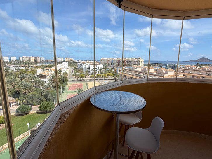 2 makuuhuone Asunto myytävänä paikassa La Manga del Mar Menor mukana uima-altaan 
autotalli - 229 000 € (Ref: 10118193)