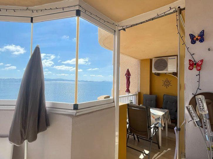 2 makuuhuone Asunto myytävänä paikassa La Manga del Mar Menor mukana uima-altaan 
autotalli - 229 000 € (Ref: 10118193)