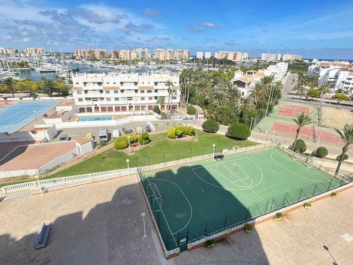 2 makuuhuone Asunto myytävänä paikassa La Manga del Mar Menor mukana uima-altaan 
autotalli - 229 000 € (Ref: 10118193)