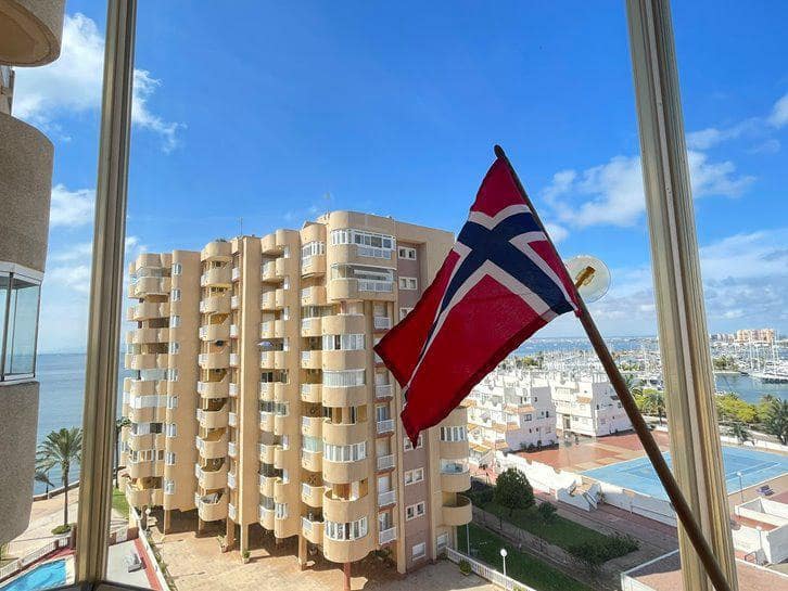 2 makuuhuone Asunto myytävänä paikassa La Manga del Mar Menor mukana uima-altaan 
autotalli - 229 000 € (Ref: 10118193)