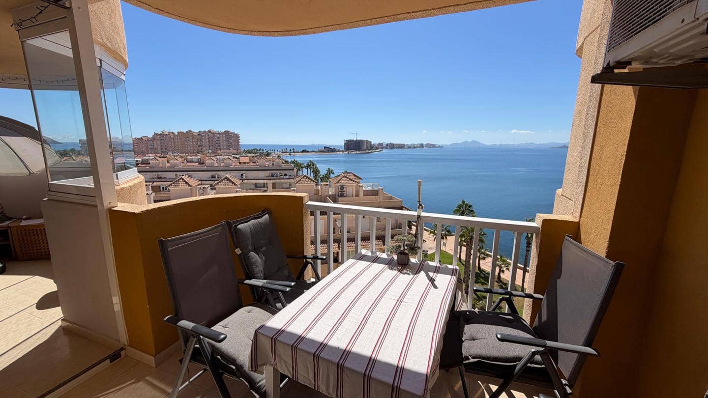 2 makuuhuone Asunto myytävänä paikassa La Manga del Mar Menor mukana uima-altaan 
autotalli - 229 000 € (Ref: 10118193)