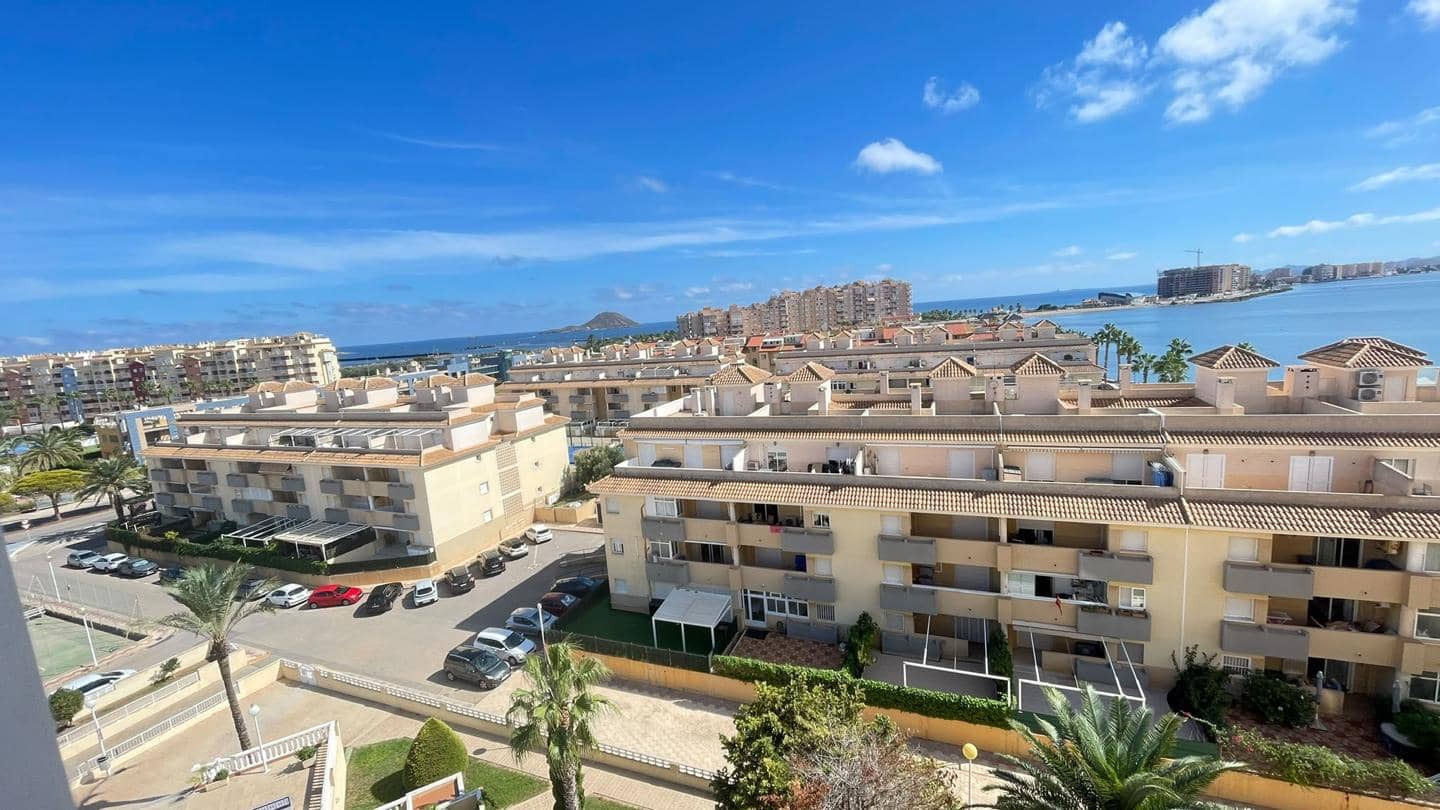2 makuuhuone Asunto myytävänä paikassa La Manga del Mar Menor mukana uima-altaan 
autotalli - 229 000 € (Ref: 10118193)