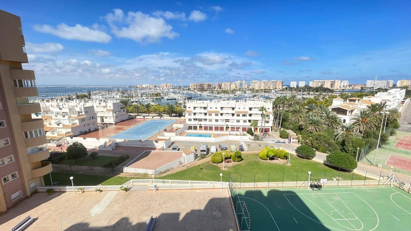 2 makuuhuone Asunto myytävänä paikassa La Manga del Mar Menor mukana uima-altaan 
autotalli - 229 000 € (Ref: 10118193)