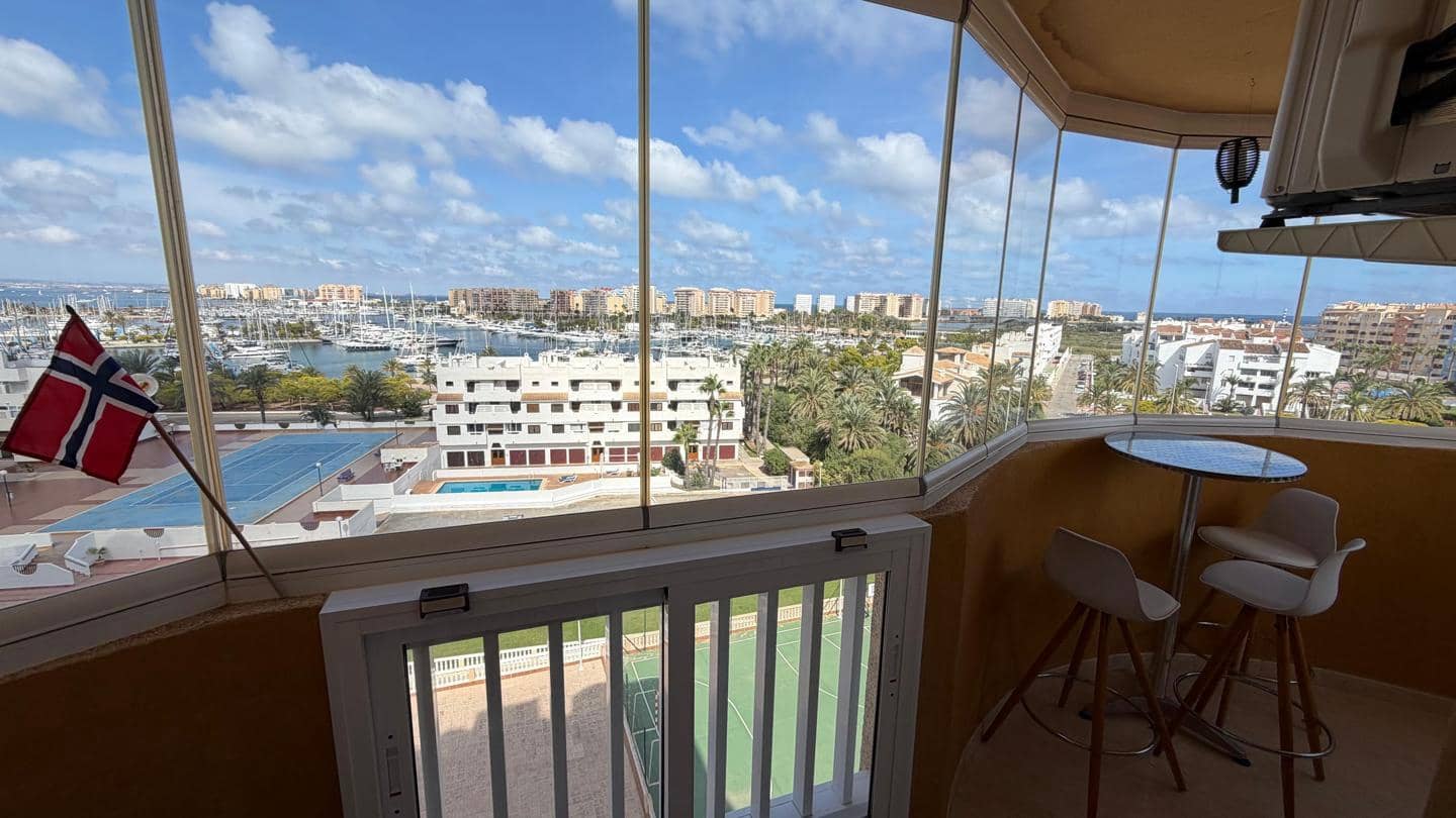 2 makuuhuone Asunto myytävänä paikassa La Manga del Mar Menor mukana uima-altaan 
autotalli - 229 000 € (Ref: 10118193)