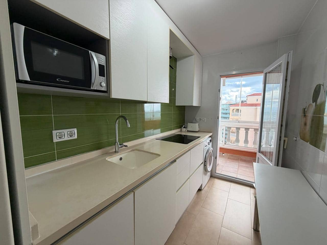 2 makuuhuone Asunto myytävänä paikassa La Manga del Mar Menor mukana uima-altaan 
autotalli - 257 500 € (Ref: 10167496)
